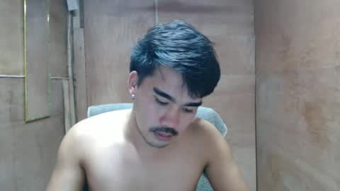 Snapshot of vin_17 chatting on 21, 4, 2026 Call me Marvin online show from 21, 4, 2026