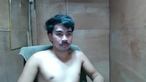 Snapshot of vin_17 chatting on 21, 4, 2026 Call me Marvin online show from 21, 4, 2026