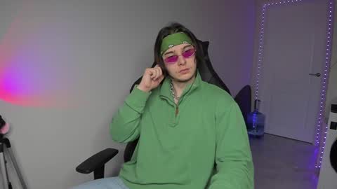 Snapshot of vincent__strong chatting on 3, 12, 2024 Vincent Strong online show from 3, 12, 2024