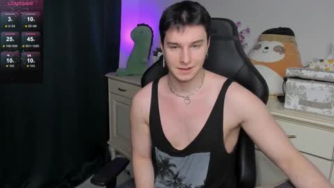 Snapshot of vincent__strong chatting on 22, 12, 2025 Vincent Strong online show from 22, 12, 2025