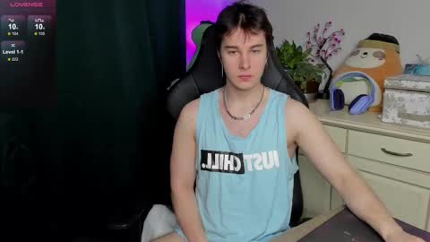 Snapshot of vincent__strong chatting on 2, 2, 2026 Vincent Strong online show from 2, 2, 2026