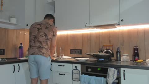 Vincent.  uncut 18cm online show from 31, 1, 2025