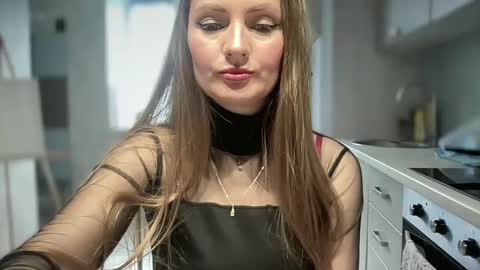 Snapshot of viola_1 chatting on 5, 3, 2025 Funny girl online show from 5, 3, 2025