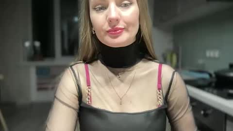 Snapshot of viola_1 chatting on 5, 3, 2025 Funny girl online show from 5, 3, 2025