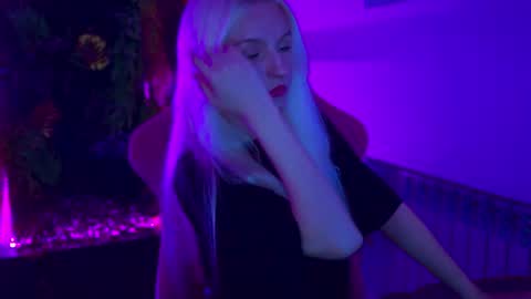 Snapshot of violamore chatting on 9, 6, 2026 violamore online show from 9, 6, 2026