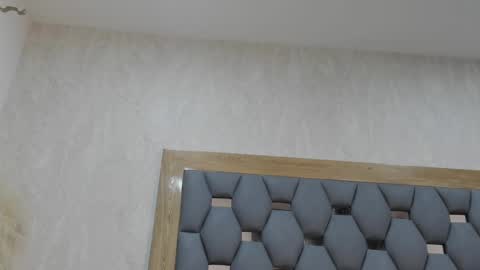 Snapshot of violeet_gray chatting on 26, 2, 2025 violeet_gray online show from 26, 2, 2025