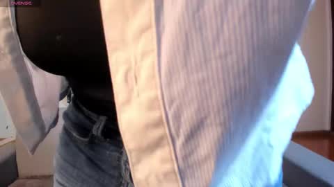 Violett  Everyday From 0530 to 1430 Col Time online show from 7, 1, 2026