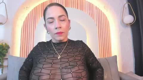 Snapshot of violeet_scottt chatting on 27, 6, 2026 Violette online show from 27, 6, 2026