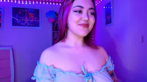 Snapshot of violeet_smile chatting on 26, 9, 2025 violet online show from 26, 9, 2025