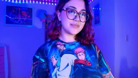 Snapshot of violeet_smile chatting on 12, 11, 2025 violet online show from 12, 11, 2025