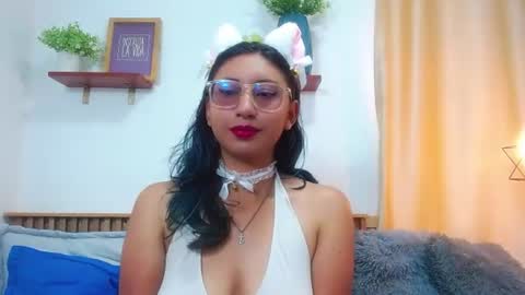 V I O L E T  online show from 30, 6, 2026