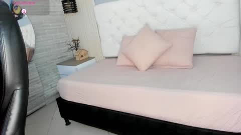 Violet online show from 21, 11, 2025