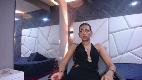 Snapshot of violet_angel13 chatting on 25, 5, 2026 Violet online show from 25, 5, 2026