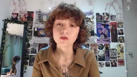 Snapshot of violet_bluee chatting on 15, 2, 2025 Violet online show from 15, 2, 2025