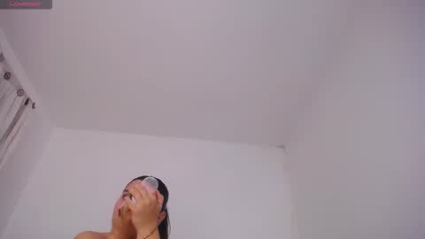 violet_giraldo online show from 8, 2, 2026