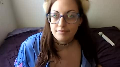 Snapshot of violet_kitty_9 chatting on 22, 7, 2026 Violet Kitty online show from 22, 7, 2026
