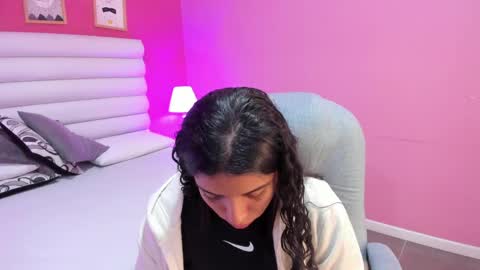 violet_sinclair online show from 15, 4, 2026