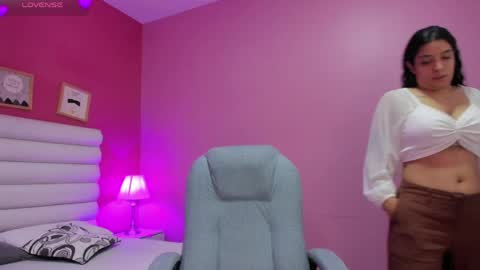 violet_sinclair online show from 15, 5, 2026