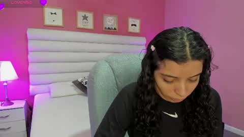 violet_sinclair online show from 22, 6, 2026