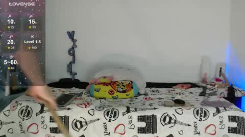 Snapshot of violet_sweet_23 chatting on 3, 10, 2025 violet-sweet-23 online show from 3, 10, 2025
