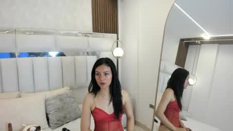 Snapshot of violet_vyx chatting on 30, 5, 2026 Violet online show from 30, 5, 2026