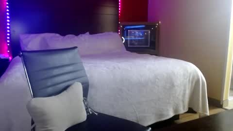 violet_winter97 online show from 22, 2, 2026