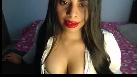 Snapshot of violeta_53 chatting on 2, 3, 2025 Violeta online show from 2, 3, 2025