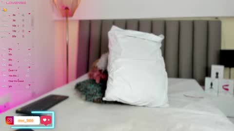 Snapshot of violeta_cs chatting on 14, 2, 2025 online show from 14, 2, 2025
