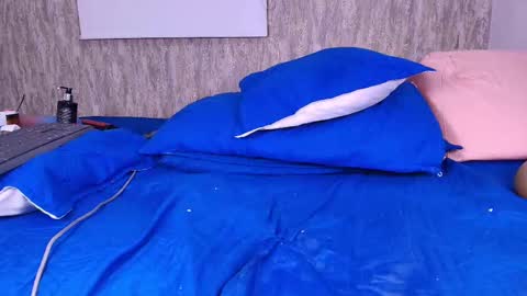 violeta london online show from 1, 3, 2025