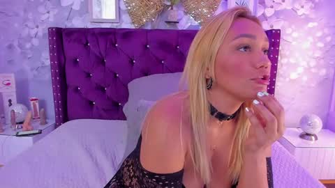 violeta_medina online show from 11, 3, 2025