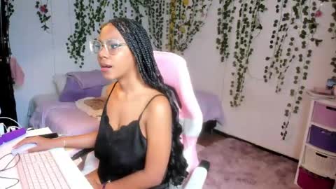 Snapshot of violeta_miler_ chatting on 29, 5, 2026 Violeta online show from 29, 5, 2026