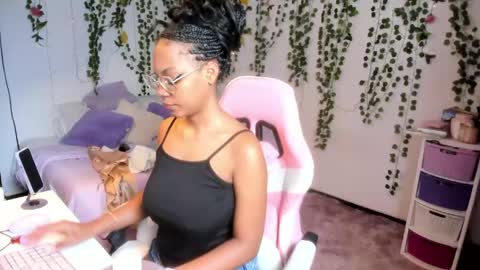 Snapshot of violeta_miler_ chatting on 4, 6, 2026 Violeta online show from 4, 6, 2026