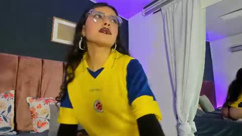 Snapshot of violeta_muns chatting on 17, 6, 2026 Violeta online show from 17, 6, 2026