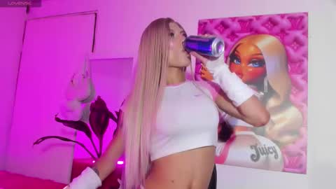 Violeta Princess Please help me with your thumbs up its important   online show from 10, 10, 2025