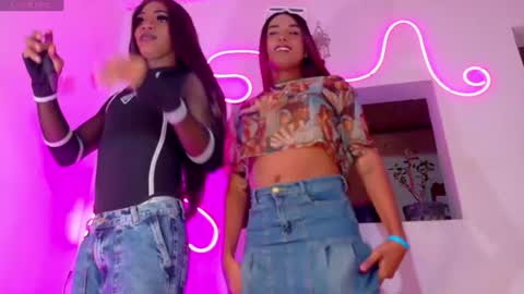 violeta_r_01 online show from 30, 7, 2026