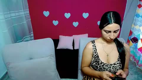Snapshot of violeta_rouses chatting on 19, 6, 2026 violeta_rouses online show from 19, 6, 2026