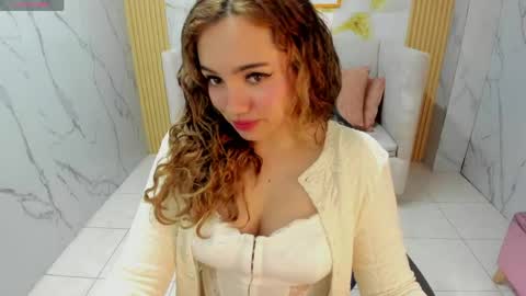 Snapshot of violeta_sub chatting on 8, 6, 2026 IG violeta sub online show from 8, 6, 2026
