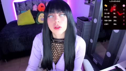 Snapshot of violetaarey chatting on 6, 2, 2025 Violeta Help me reach 150 thumbs up online show from 6, 2, 2025