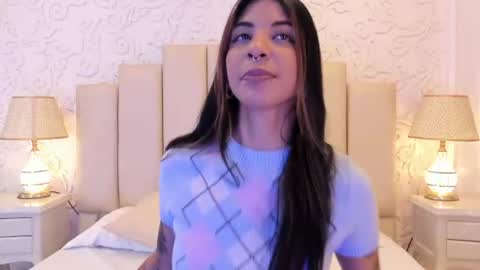 Snapshot of violetahills_ chatting on 10, 6, 2026 Violeta online show from 10, 6, 2026