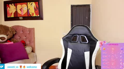 Snapshot of violetalee chatting on 15, 5, 2026 Jimena online show from 15, 5, 2026