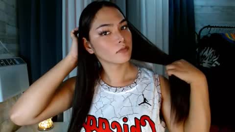 Snapshot of violetasha chatting on 6, 10, 2025 violet online show from 6, 10, 2025
