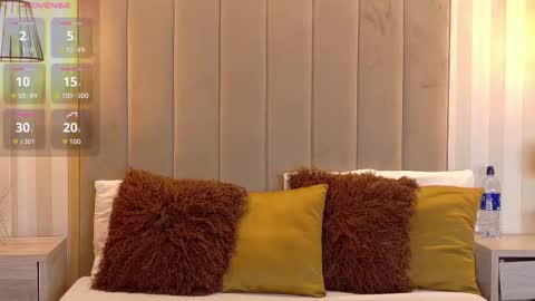 Cute Violet online show from 25, 9, 2025