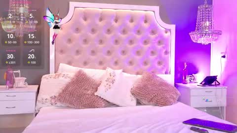 Cute Violet online show from 19, 10, 2025