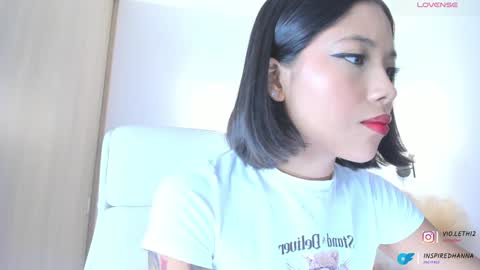Snapshot of violeth___ chatting on 20, 12, 2024 violeth___ online show from 20, 12, 2024