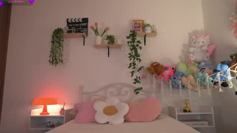 Snapshot of violeth___ chatting on 28, 5, 2026 violeth___ online show from 28, 5, 2026