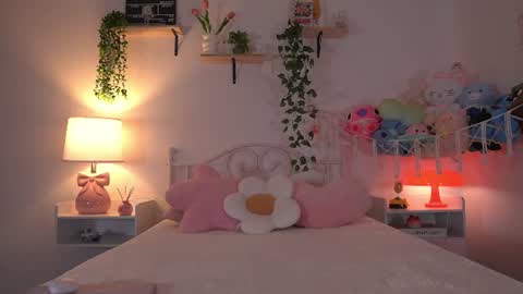Snapshot of violeth___ chatting on 16, 7, 2026 violeth___ online show from 16, 7, 2026