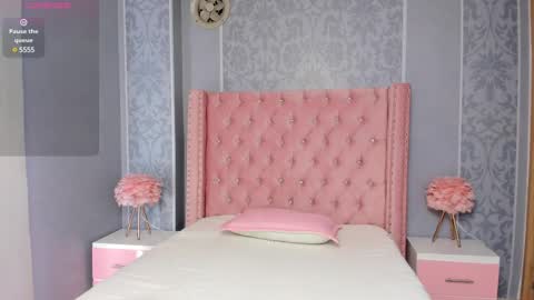 VIOLETA online show from 10, 2, 2025