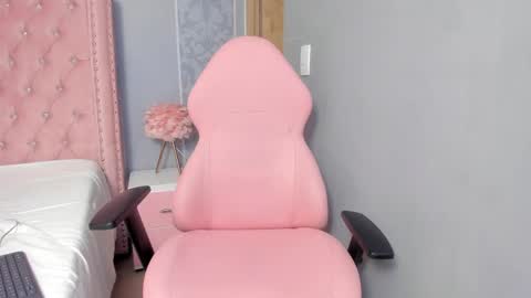 VIOLETA online show from 11, 2, 2025