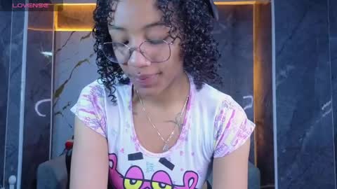 violeth_b online show from 25, 5, 2026