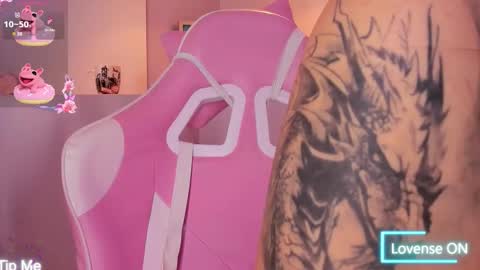 Violeth Hill online show from 6, 1, 2026